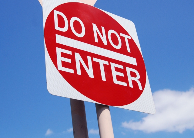 基地労働者であること